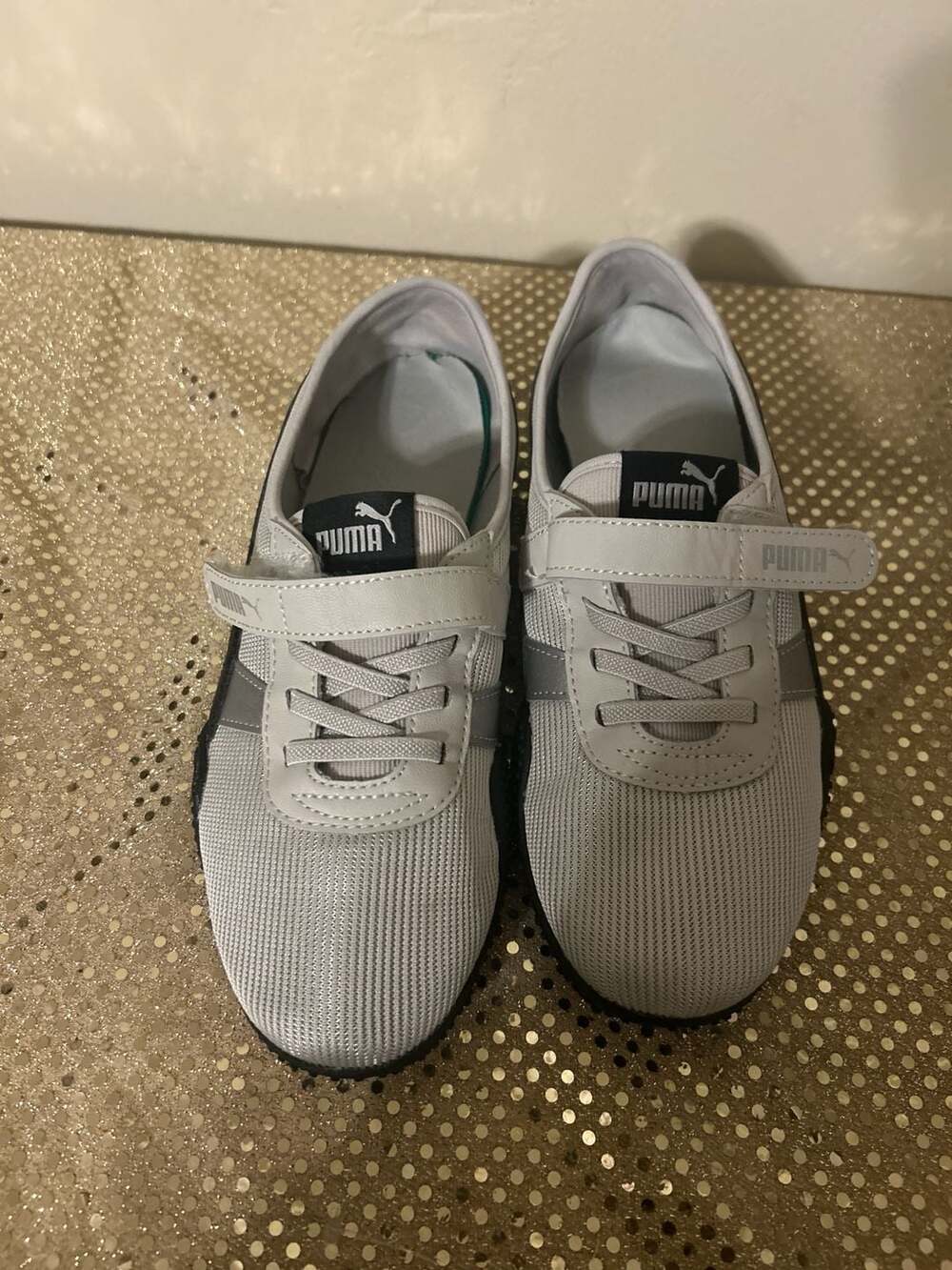 Puma Bella V Clean Mesh Low Top Sneakers in Feather Gray